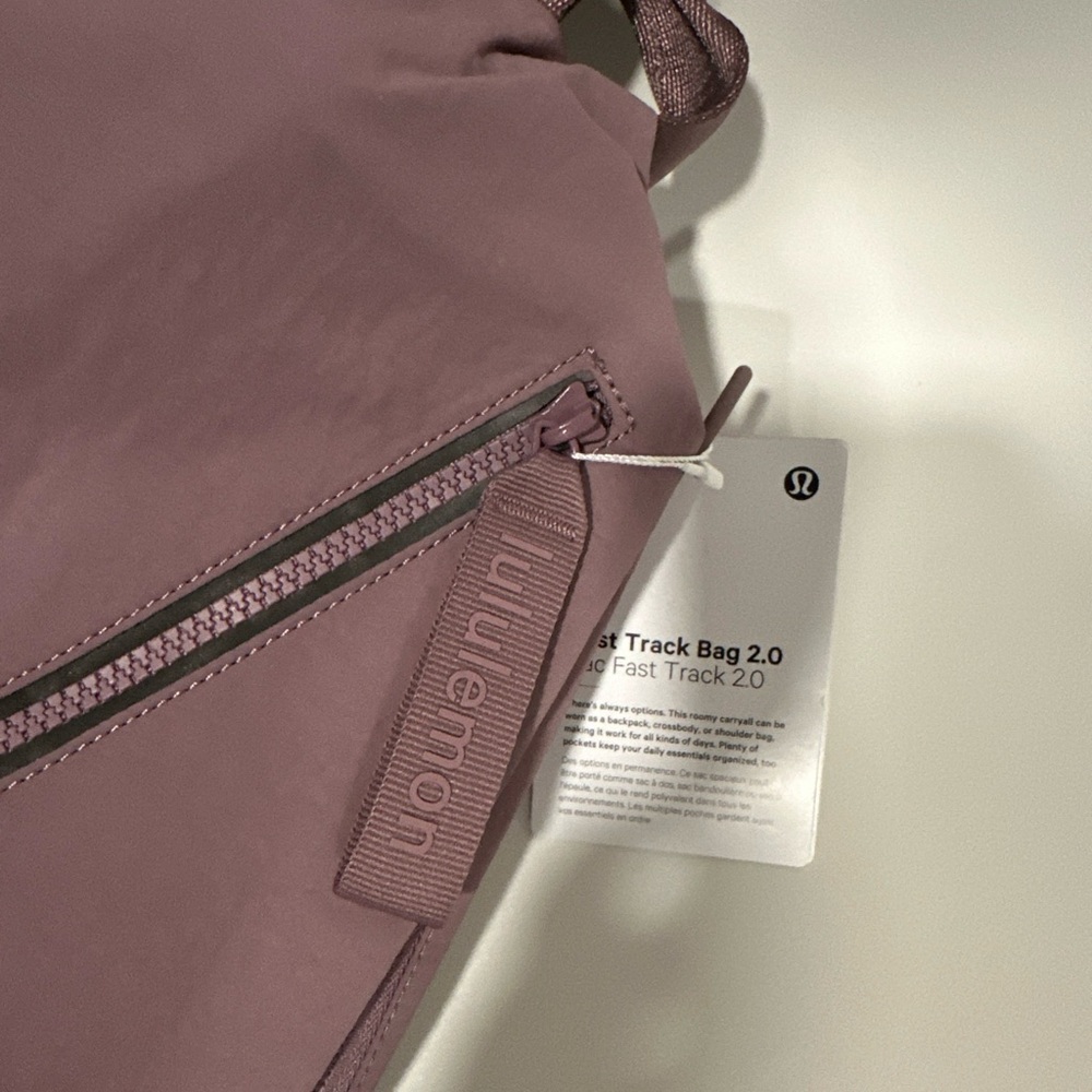 Lululemon Fast Track bag 2.0 9L, Lavender Lux, New